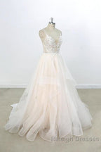 Eye-catching Appliques Tulle A Line Wedding Dresses