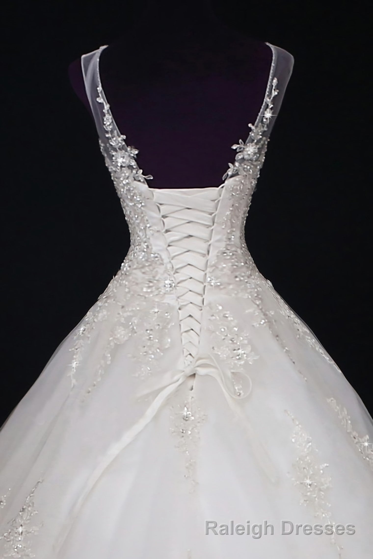 2026 A Line Wedding Dresses, Scoop Tulle With Applique And Beads Lace Up