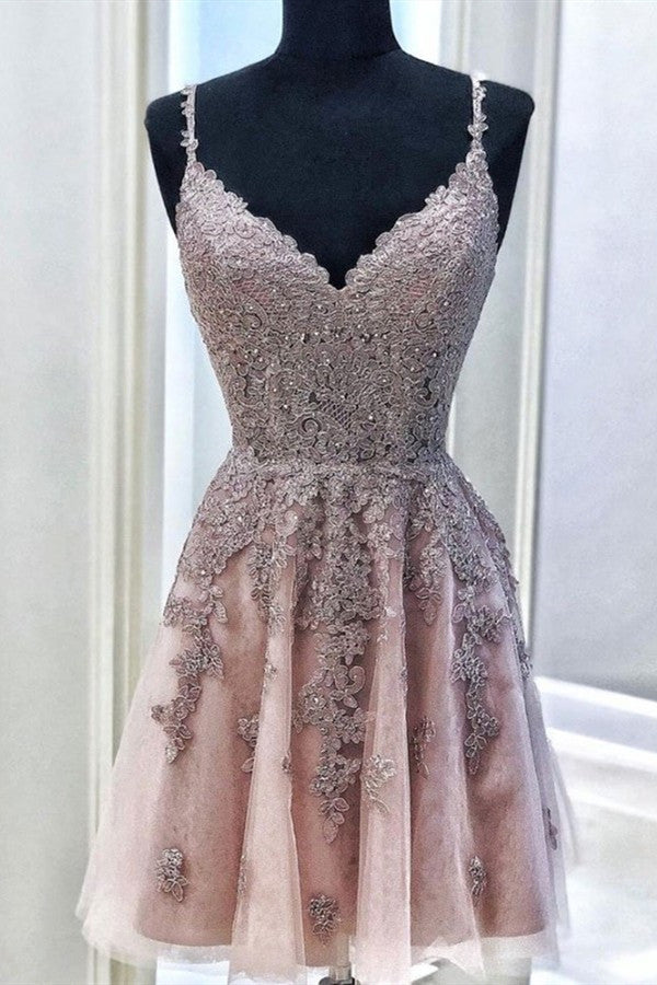 Fantastic V-Neck Sleeveless Beading Homecoming Dress Chic Spaghetti Straps Lace Short Cocktail Dress Main image