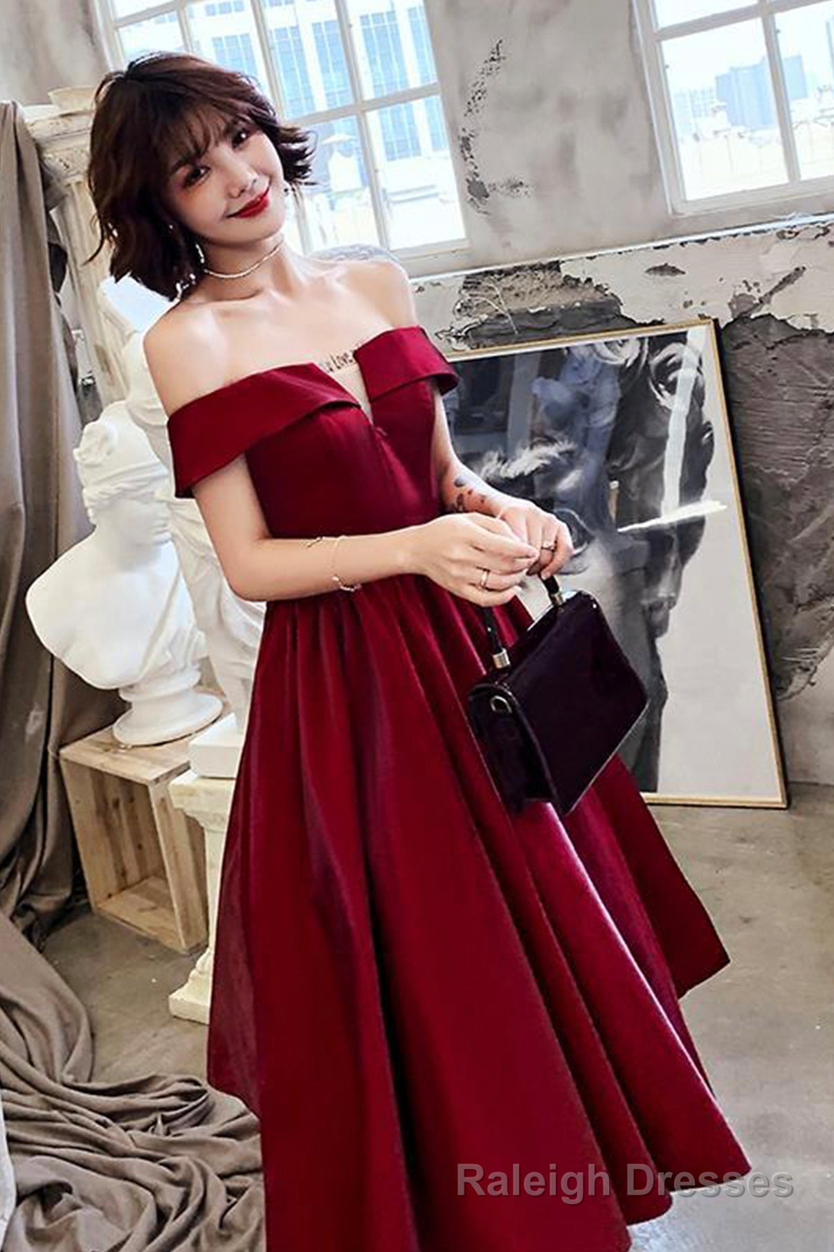 Burgundy satin short prom dress party dress Secondary image