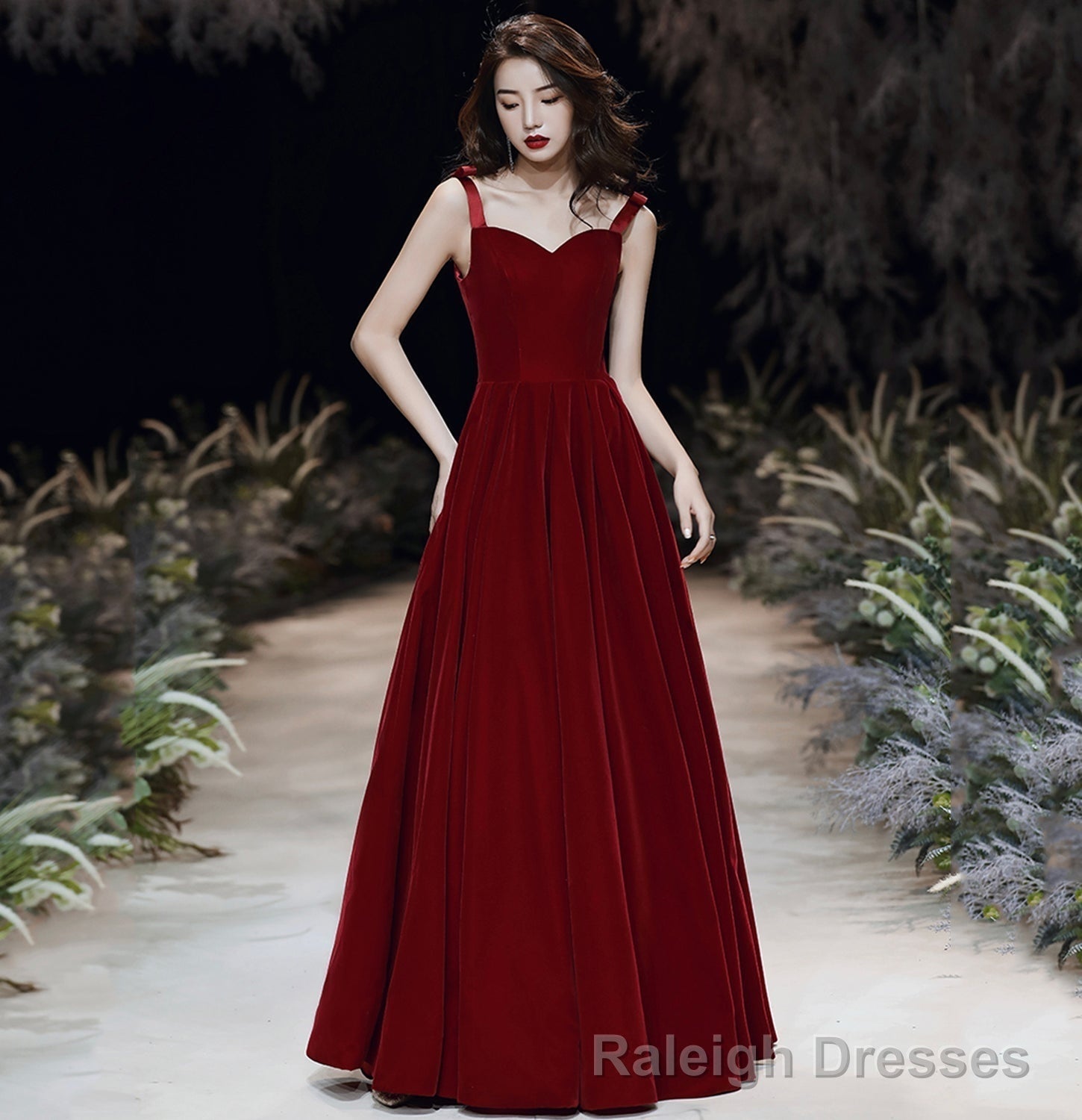 Red velvet long prom dress Simple evening gown Main image