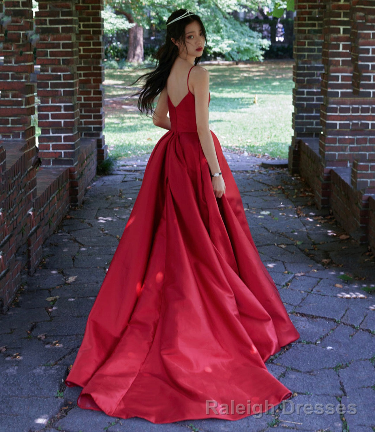 Red satin long prom dress A line evening dress Secondary image
