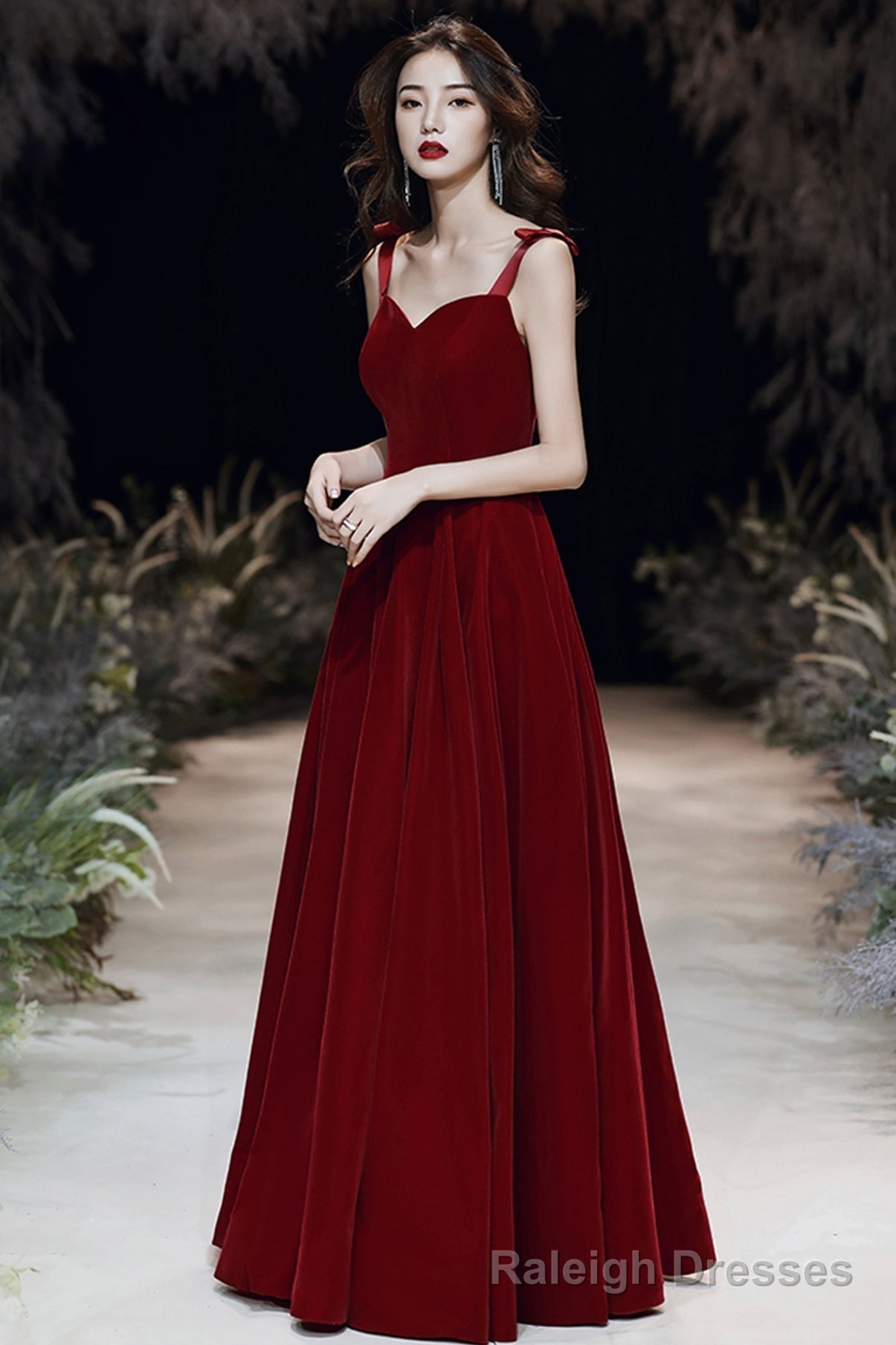 Burgundy velvet long A line prom dress evening dress Secondary image