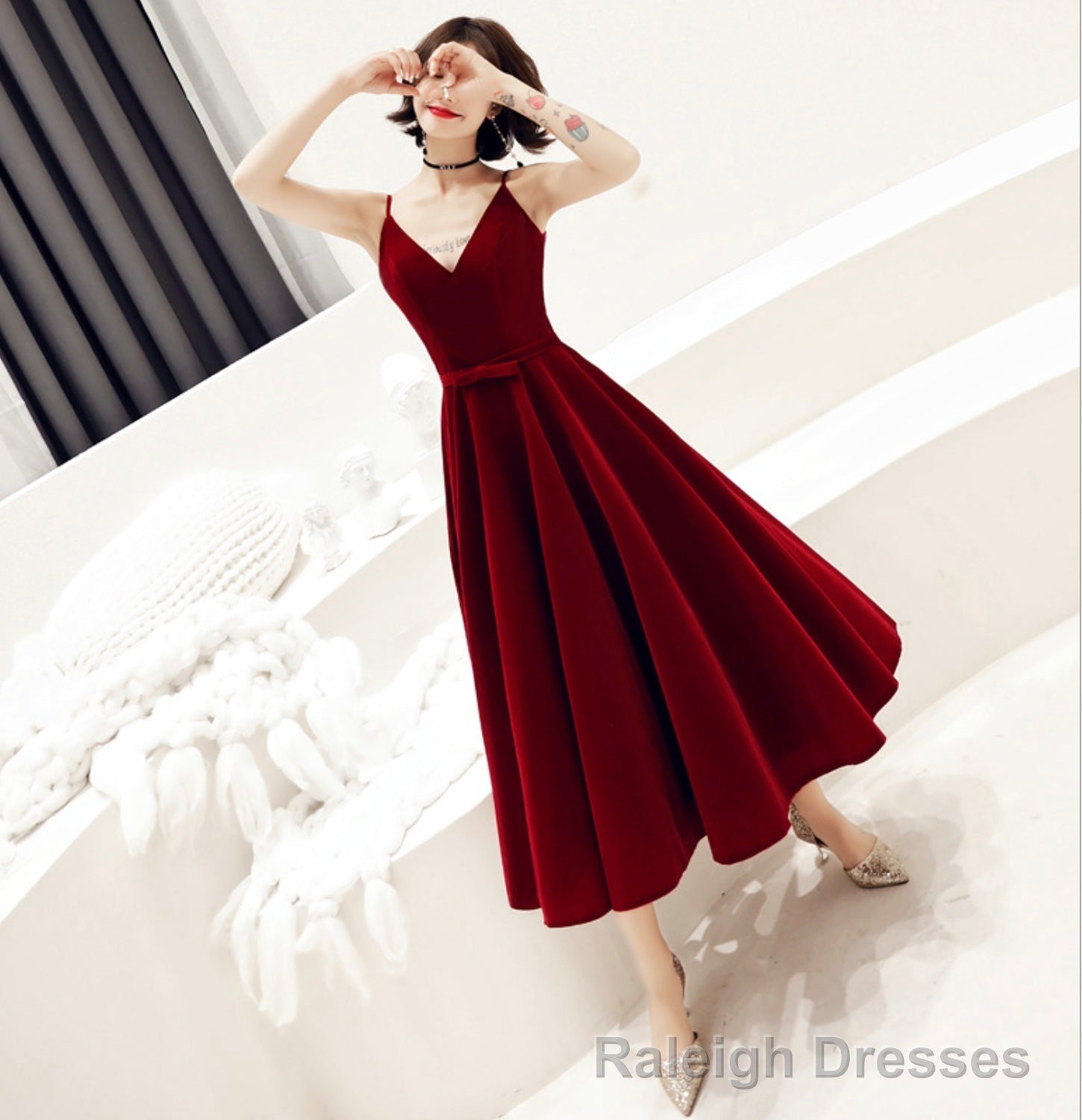 Simple v neck velvet short Prom Dress Main image