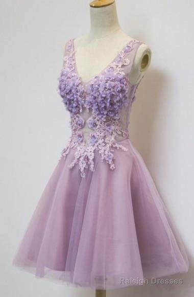 Floral A-Line V-Neck Knee Length Tulle Homecoming Dress With Appliques