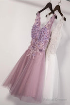 Floral A-Line V-Neck Knee Length Tulle Homecoming Dress With Appliques