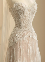 Flowing Lace Sweetheart Neckline A-Line Tulle Wedding Dress