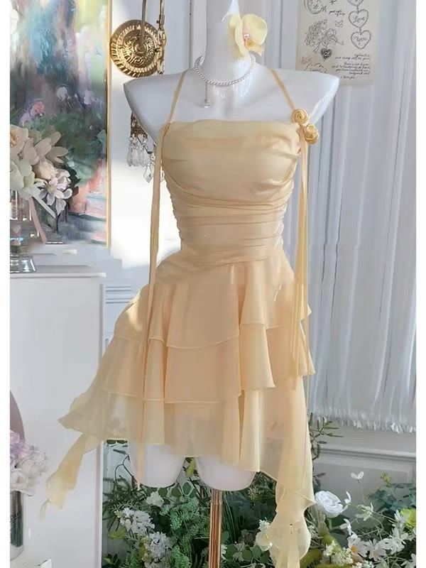 Flowy A-Line Halter Layered Yellow Chiffon Open Back Short Homecoming Dresses Cocktail Dresses