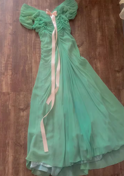 Fresh Green A-Line Ruffled Chiffon Long Formal Prom Dress Main image