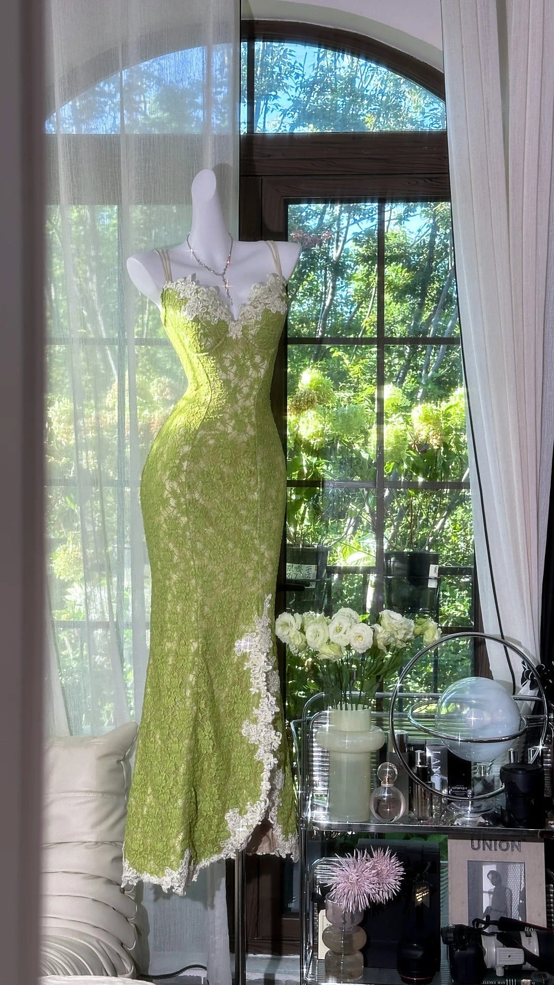 Fresh Green Mermaid Strapless Backless Criss-Cross Lace Long Formal Prom Dress