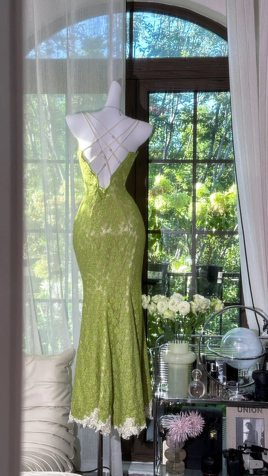 Fresh Green Mermaid Strapless Backless Criss-Cross Lace Long Formal Prom Dress