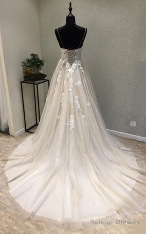 Garden Style Tulle Spaghetti Sleeveless Corset Back Wedding Dresses With Appliques Elegant