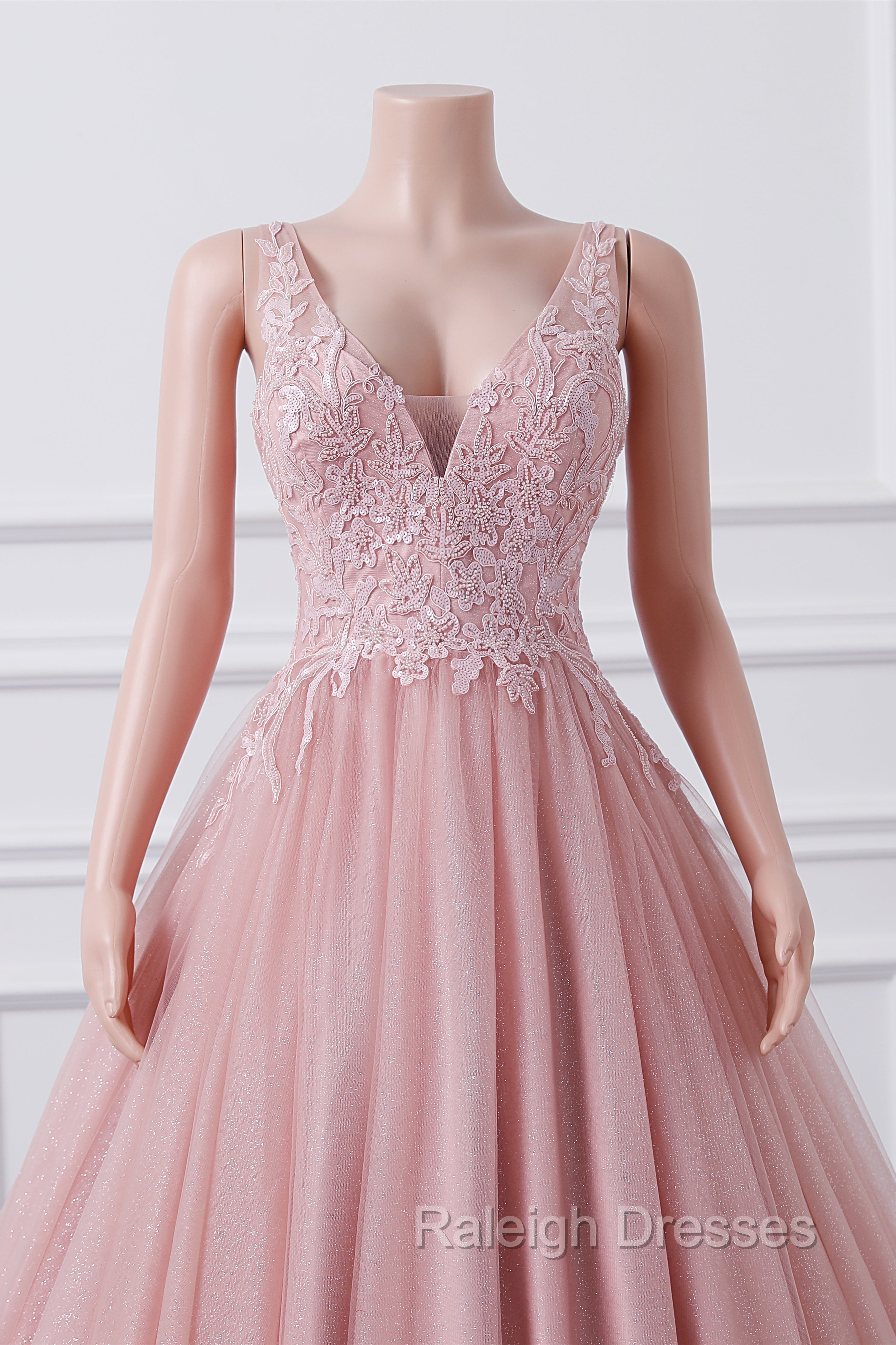 Girls Sequins V neck Dusty Rose Prom Dresses A-line Tulle Ball Gown Quinceanera Dress Sweet 16 Party Dresses