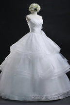 Glamorous Ball Gown Sweetheart Organza Wedding Dress With Lace