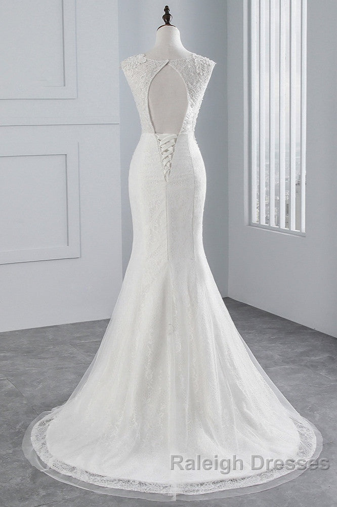 Glamorous Long Mermaid Tulle Appliques Lace Wedding Dresses Secondary image