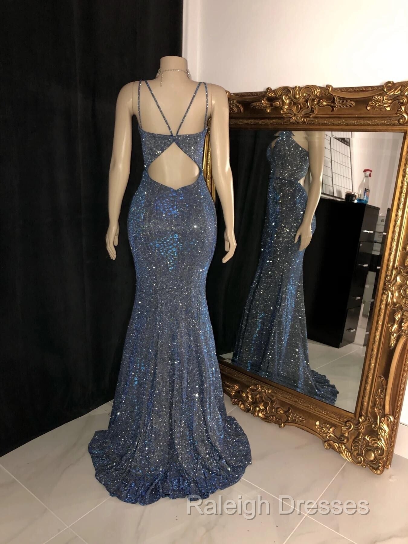 Glitter Mermaid Prom Dress Long Spaghetti Straps V Neck Open Back Prom Gowns Secondary image