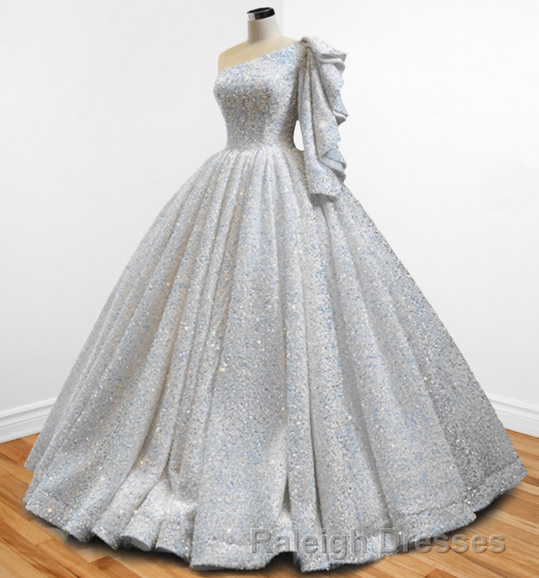 Glitter White Sequined One Shoulder Ball Gown Quinceanera Dress Secondary image
