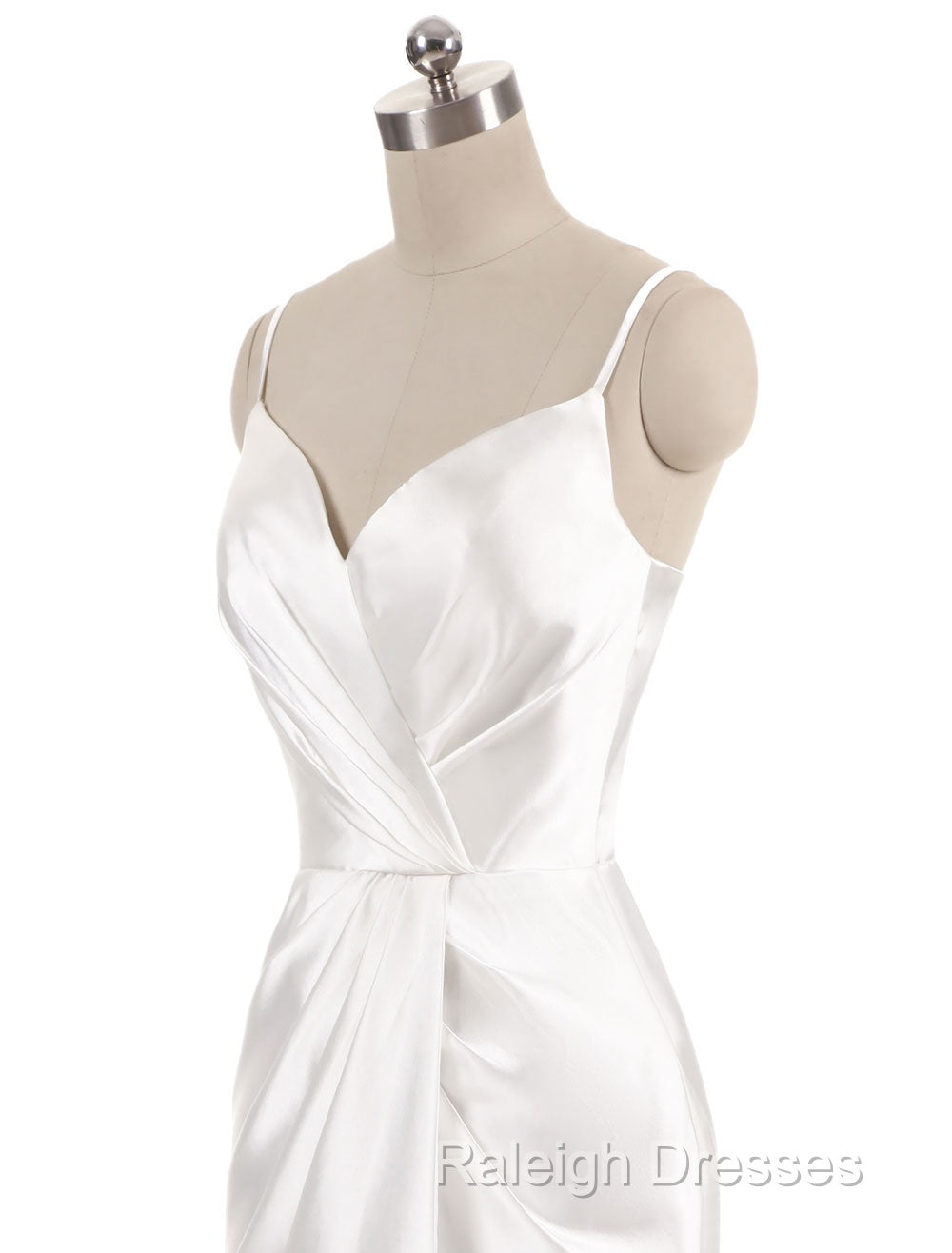 Gorgeous Beach Wedding Dresses Mermaid Sleeveless Evening Dresses V Neck Straps Split Ivory Bridal Gown With Court Train