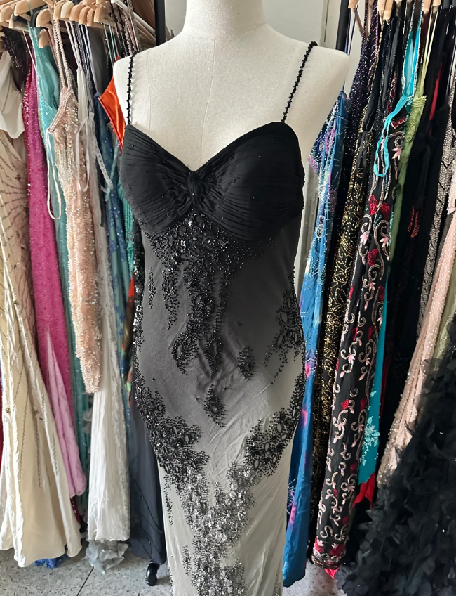 Gorgeous Black And Gray Gradient Beaded Chiffon Long Formal Prom Dress