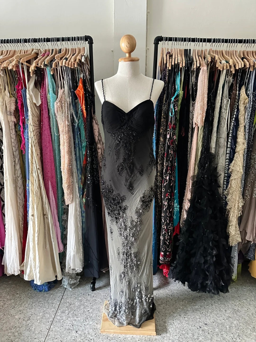 Gorgeous Black And Gray Gradient Beaded Chiffon Long Formal Prom Dress Main image