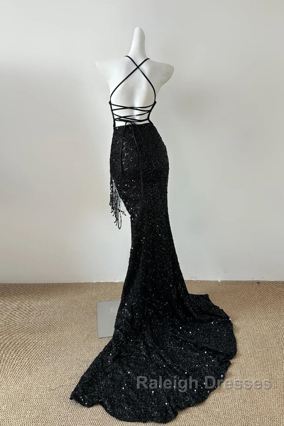 Gorgeous Black Sequin Mermaid Spaghetti Strap Vling Long Prom Dress Backless Formal Evening Dress
