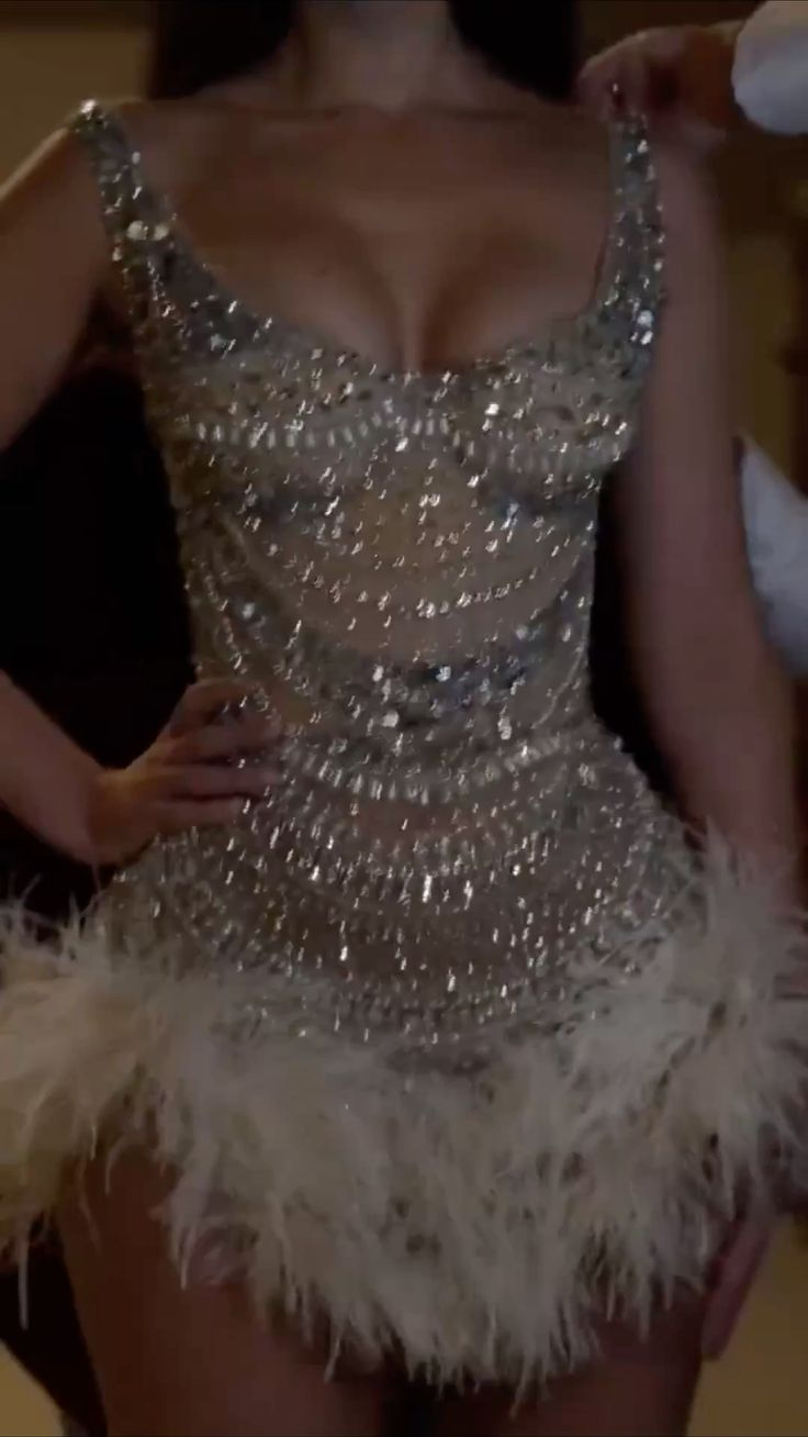 Gorgeous Champagne Sequin Beaded Sheath Cocktail Dresses Prom Homecoming Dresses Secondary image