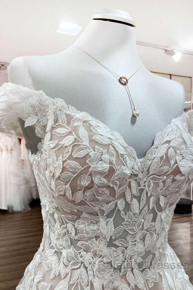 Gorgeous Long A Line Off-the-shoulder Tulle Lace Ruffles Wedding Dresses
