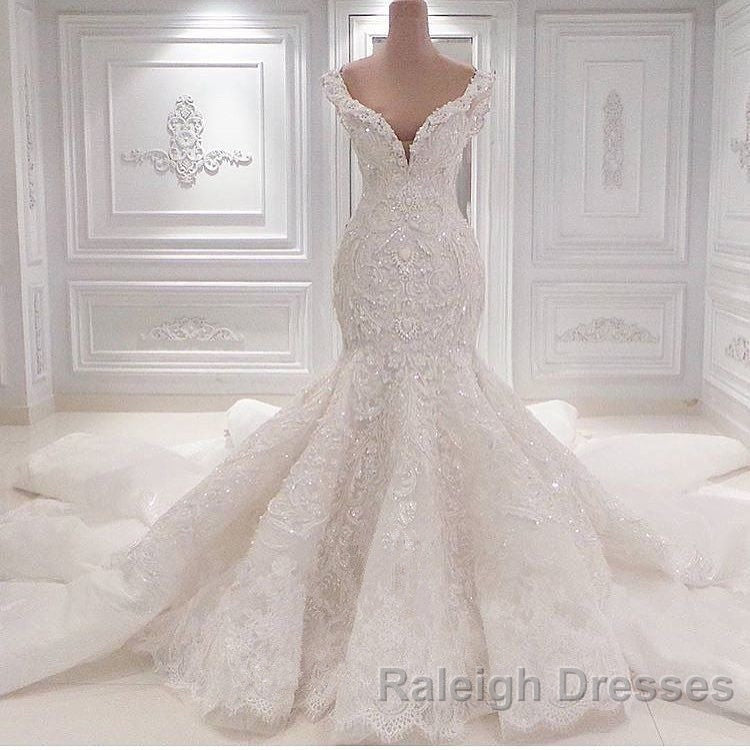 Gorgeous Long Mermaid V Neck Appliques Lace Ruffles Wedding Dresses