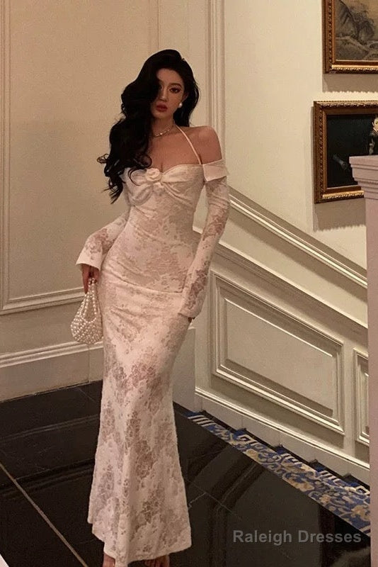 Gorgeous Mermaid V Neckline Long Sleeves Date Night Dresses White Lace Prom Dress Birthday Outfits