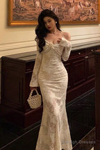Gorgeous Mermaid V Neckline Long Sleeves Date Night Dresses White Lace Prom Dress Birthday Outfits