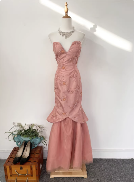 Gorgeous Princess Pink Mermaid Sweetheart Neck Embroidered Floral Satin Tulle Long Formal Prom Dress Main image