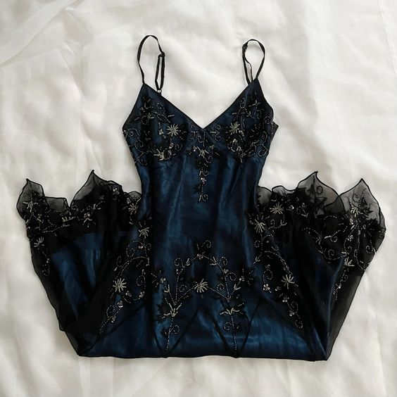 Gorgeous Mermaid Spaghetti Straps Beaded Navy Blue Satin Long Prom Dresses