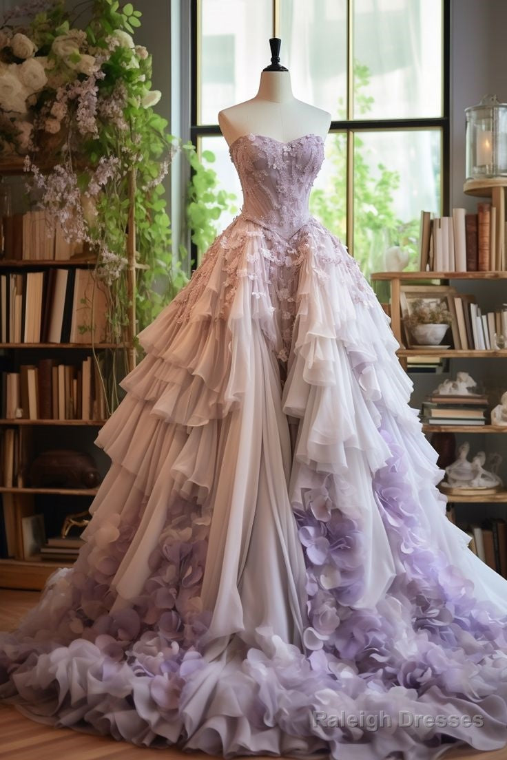 Gradient Purple A-Line Strapless Tulle Vintage Long Ball Gown, Sweetheart Veck Lace Applique Evening Gown Main image