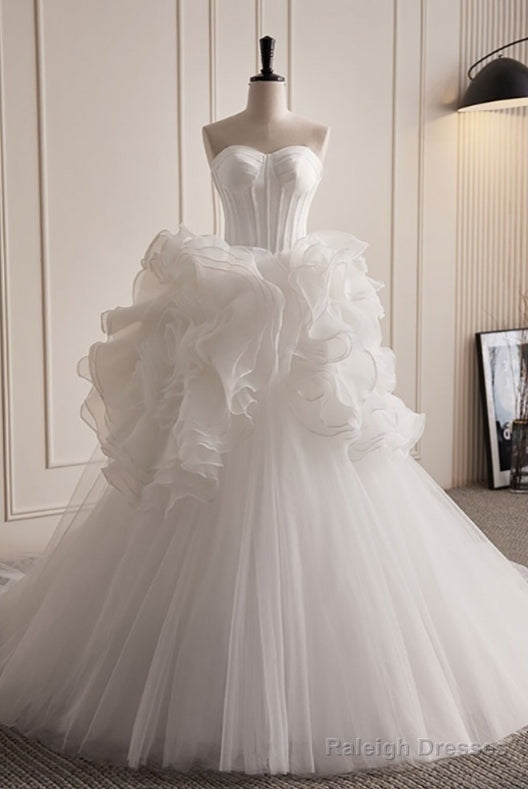 Grand White Ruffled Train Dress Wedding Dress Strapless Secondary image