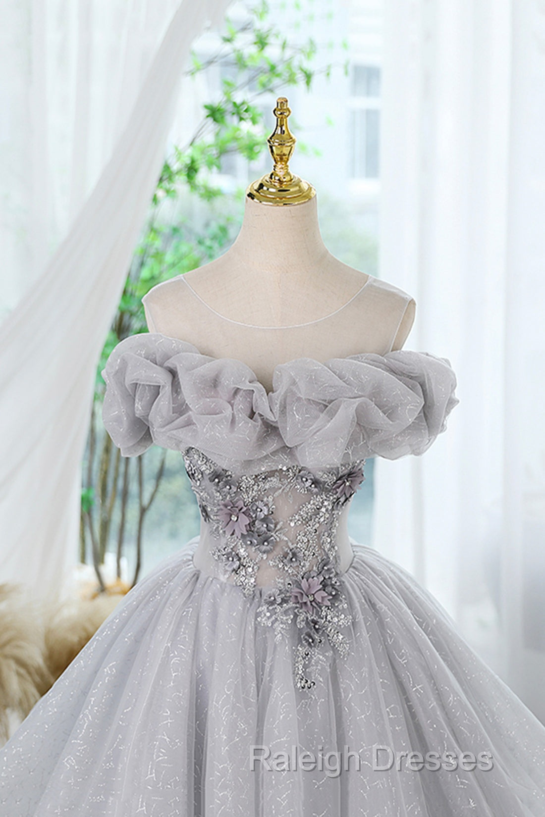Gray Scoop Neckline Tulle Sequins Short Prom Dresses A-Line Off The Shoulder Prom Dresses