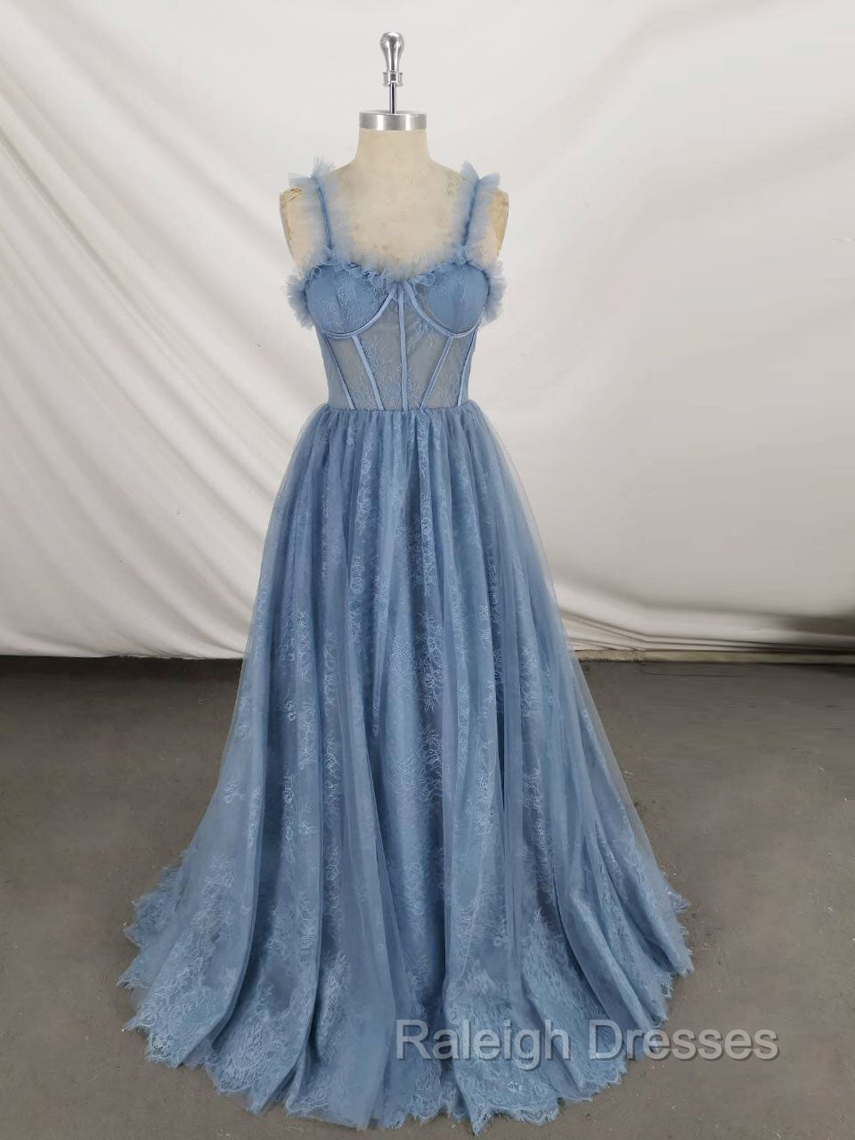 Gray Sweetheart Neck Tulle Lace Long Prom Dress Blue Formal Dress Main image