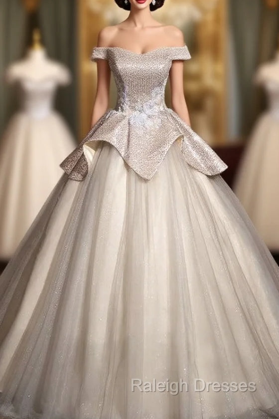 Gray Tulle Sequins Appliques Quinceanera Dress Main image