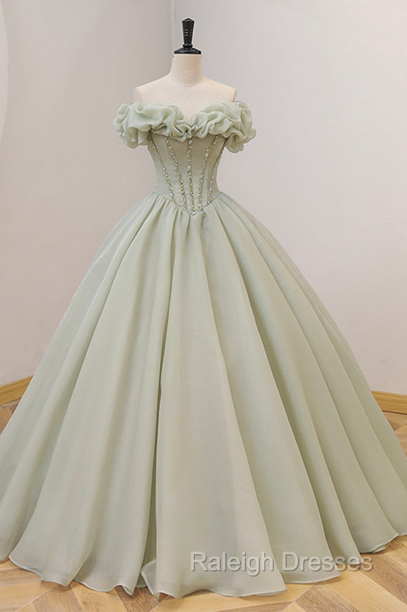 Green A Line Tulle Prom Dresses Long with Beaded Off the Shoulder Prom Dresses
