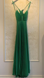 Green Long Pleated Prom Dresses