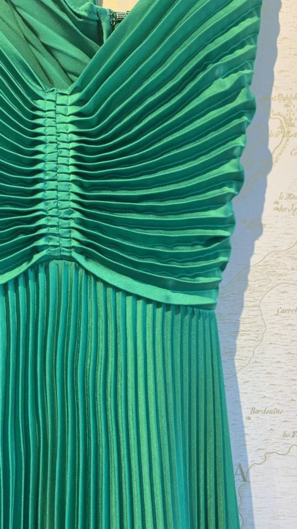 Green Long Pleated Prom Dresses