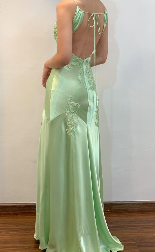 Green Mermaid V Neck Appliques Satin Open Back Prom Dresses Long Outfits