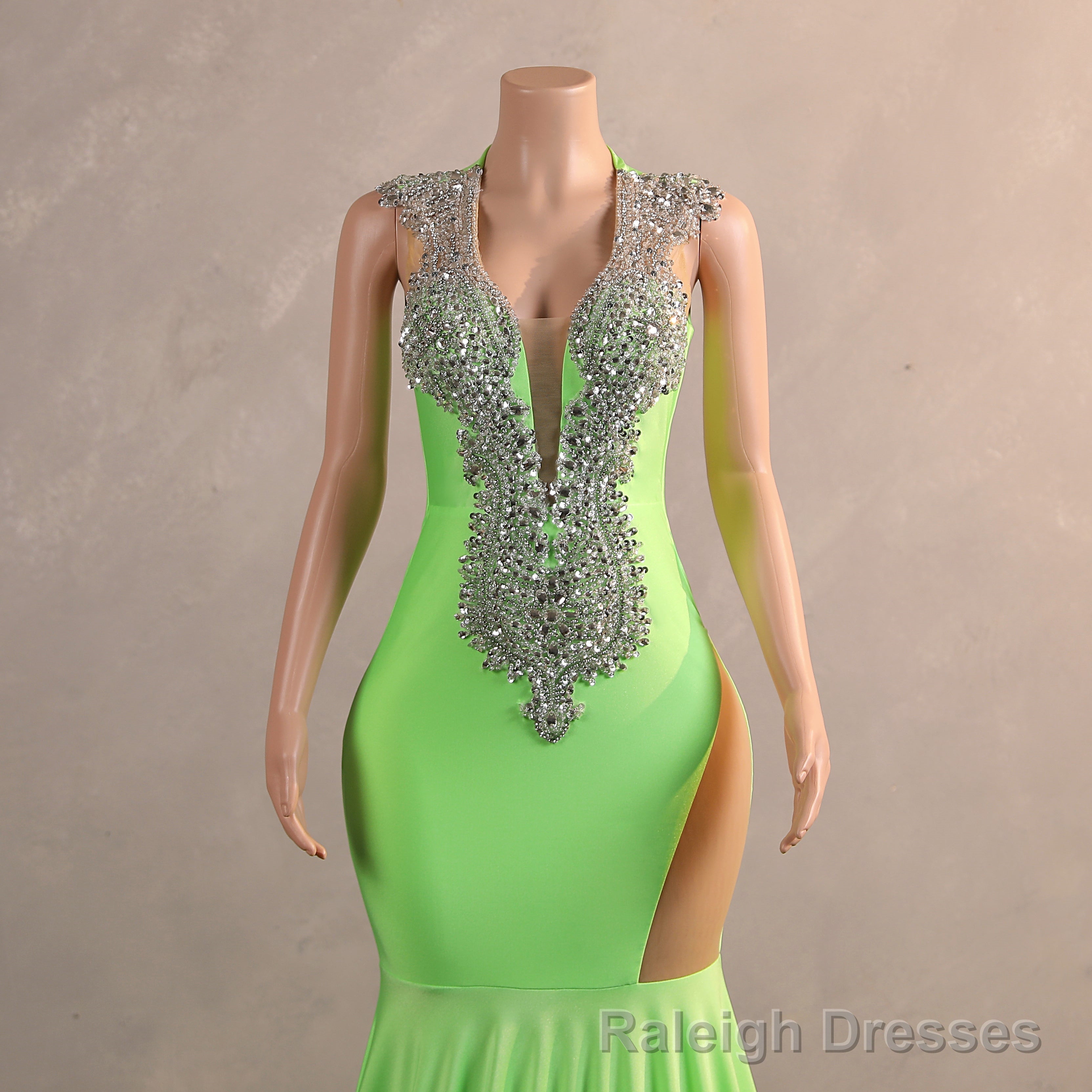 Green Mermaid V-NECK Prom Dresses Sequined Open Back Sleeveless Lace Crystal Formal Evening Party Gowns