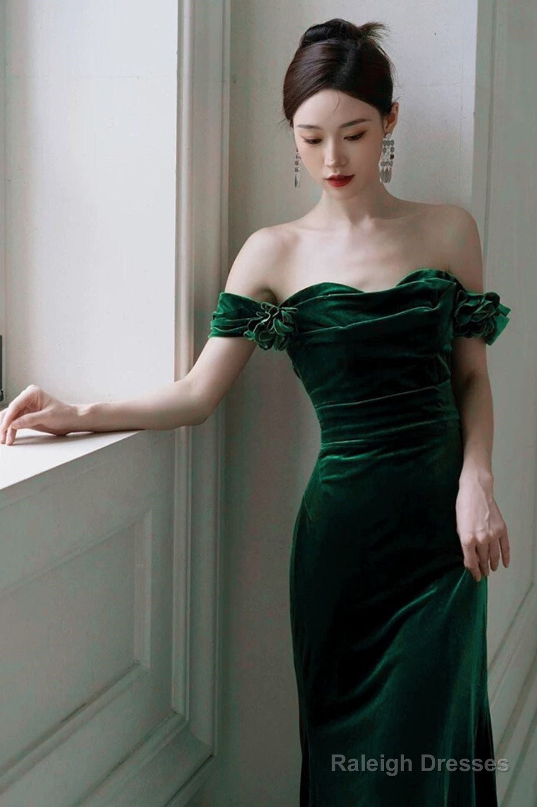 Green Mermaid Velvet Long Wedding Prom Dresses Green Velvet Sweetheart Prom Dresses