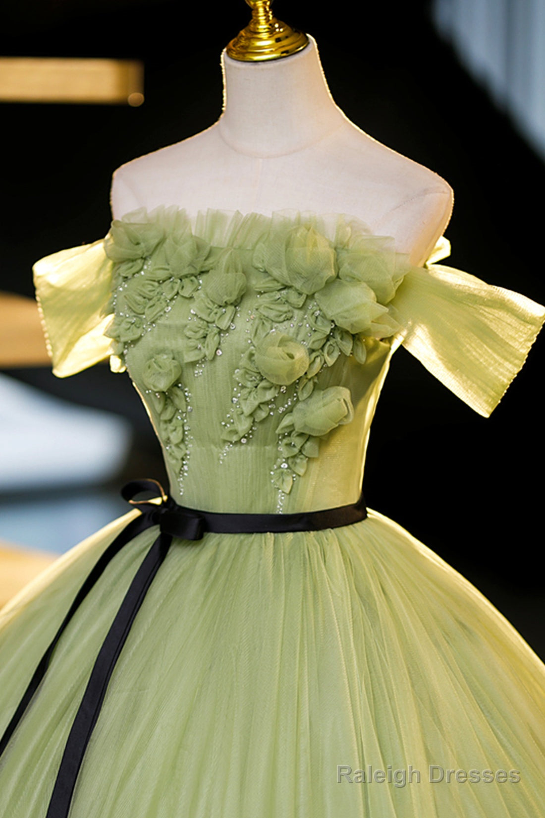 Green Off-Shoulder Tulle Long Prom Dresses Beautiful A-Line Prom Dresses