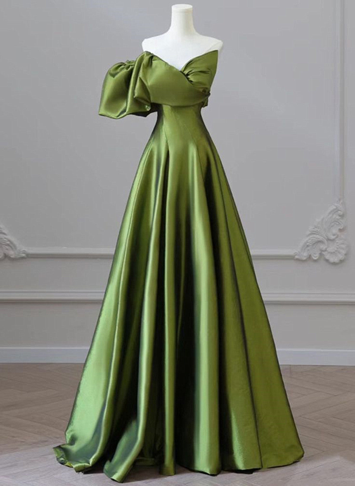 Green One-Shoulder Short Sleeves Backless Sweep Train Prom Dresses Green Prom Dresses Main image