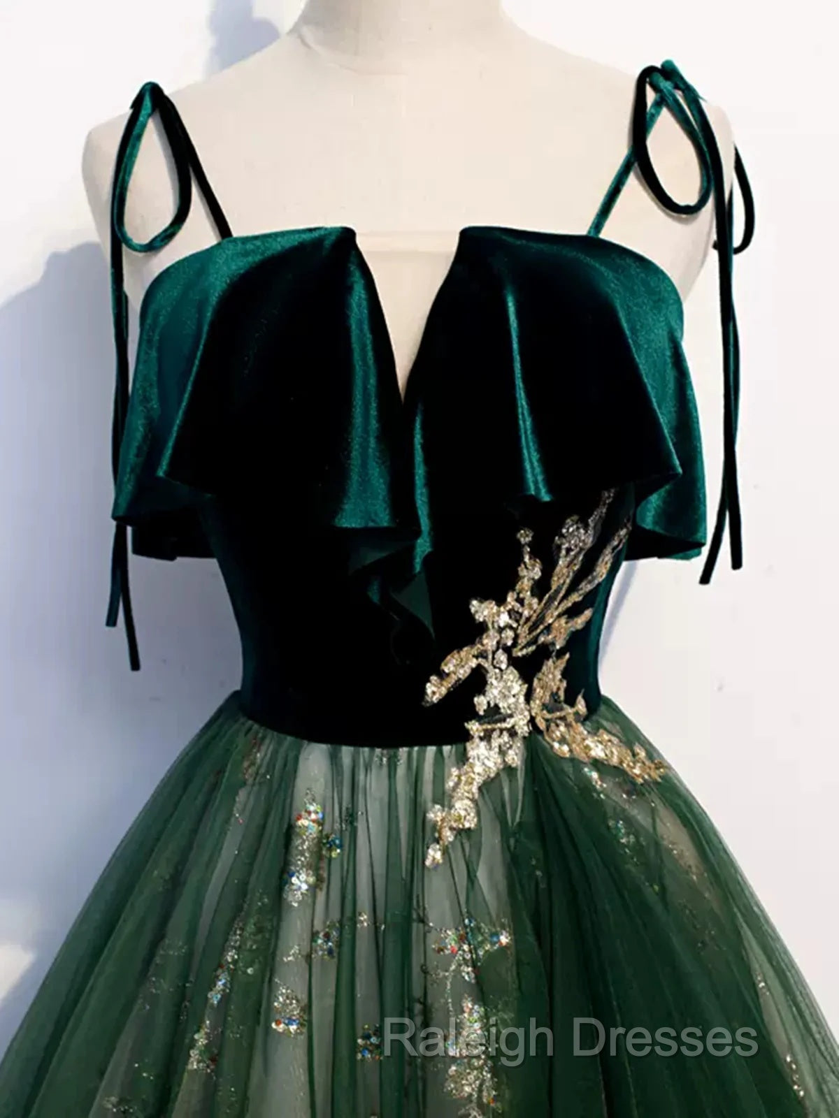 Green Straps Velvet Long Lace Prom Dresses