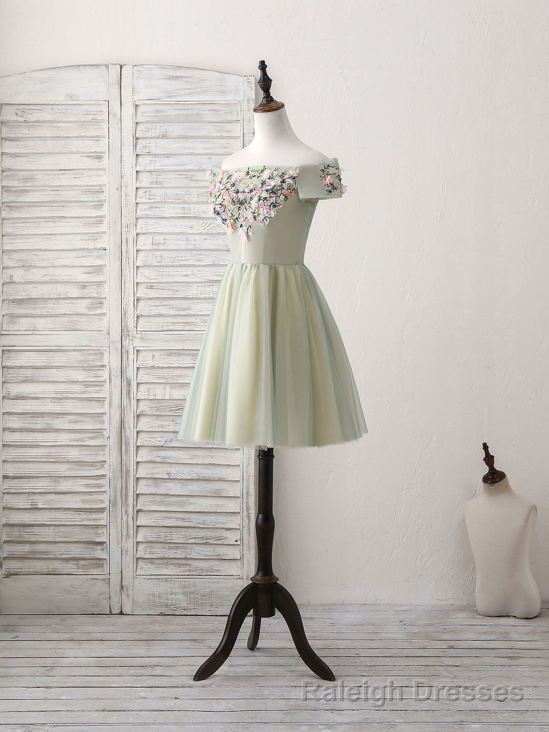 Green Tulle Lace Applique Short Prom Dress, Green Homecoming Dress Main image