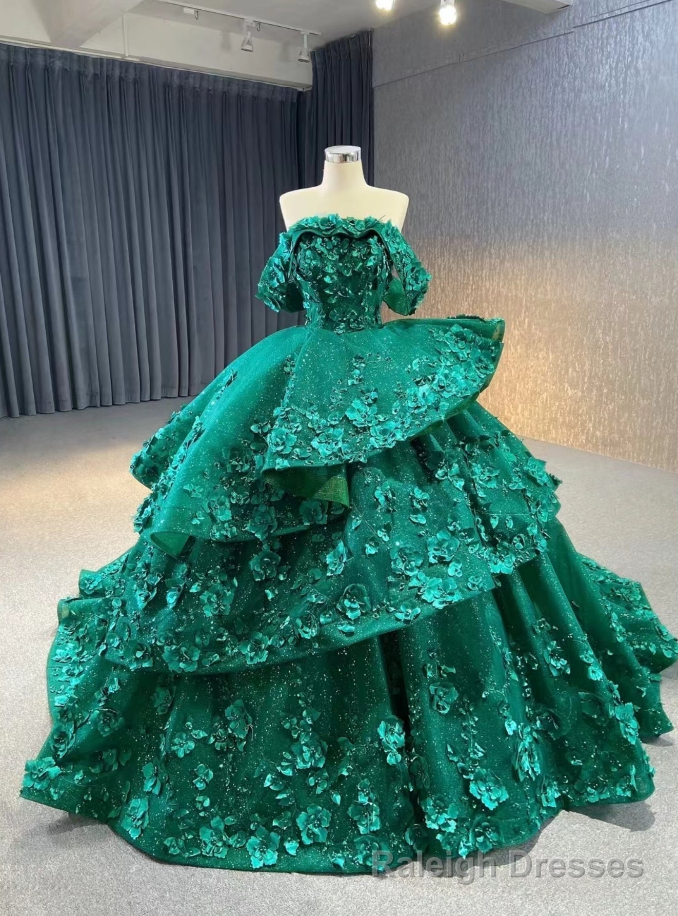 Green Tulle Off the Shoulder 3D Appliques Prom Dress Main image