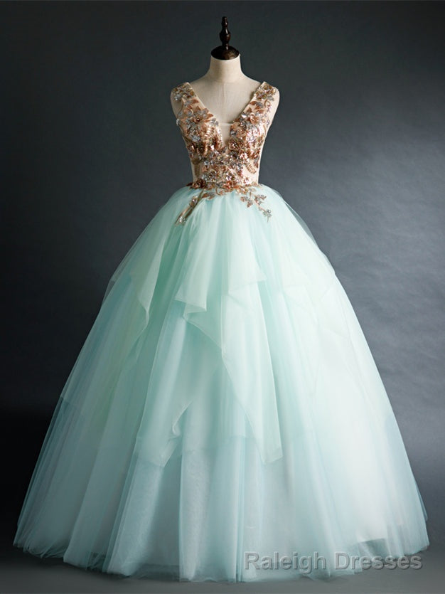 Green Tulle Sequins Appliques V-neck Quinceanera Dress Main image