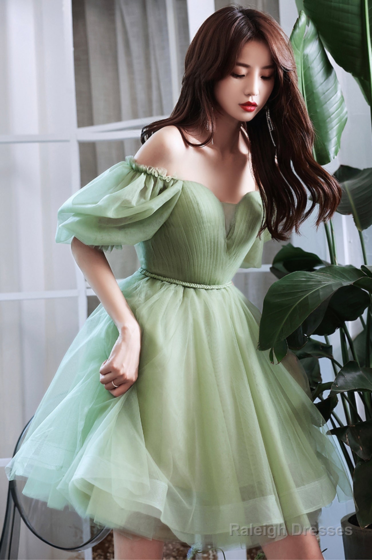 Green Tulle Short Prom Dresses Green A-Line Short Sleeve Prom Dresses Main image